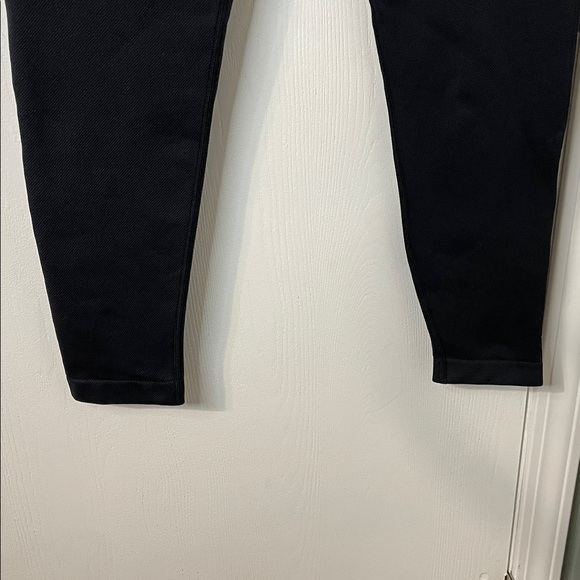 Gaiam Warrior Seamless NWOT Black High Waisted Leggings Size XL - Picture 6 of 9